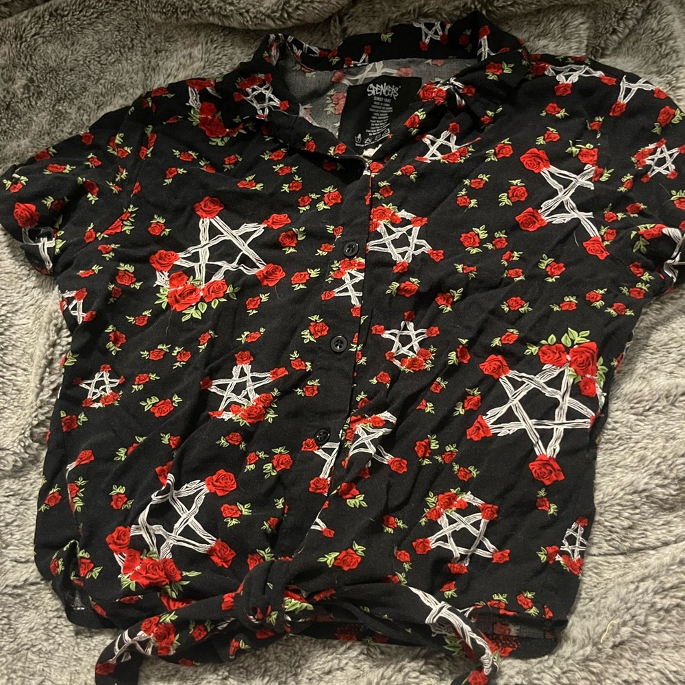 Black Rose Pentagram Woven Crop blouse